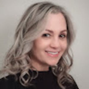 Meet your Posher, Justine e.